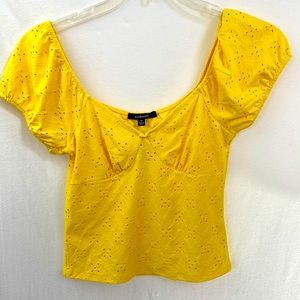 Ambiance yellow eyelet design top NWOT size M